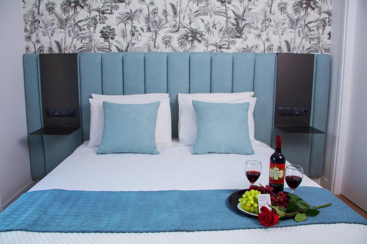Phaedrus Living Executive Kriel Suites 001 Atene Esterno foto